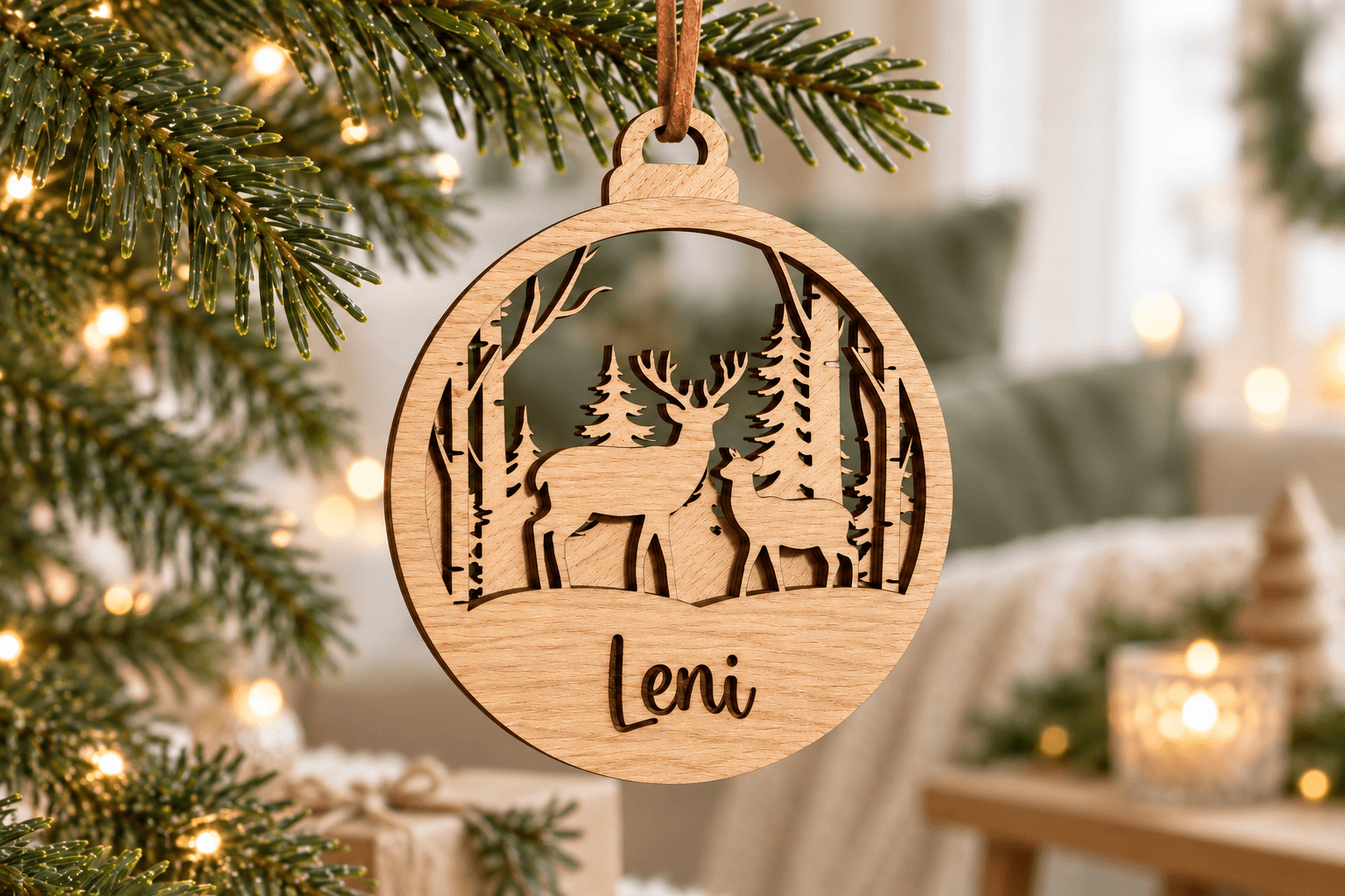 Oak Christmas bauble