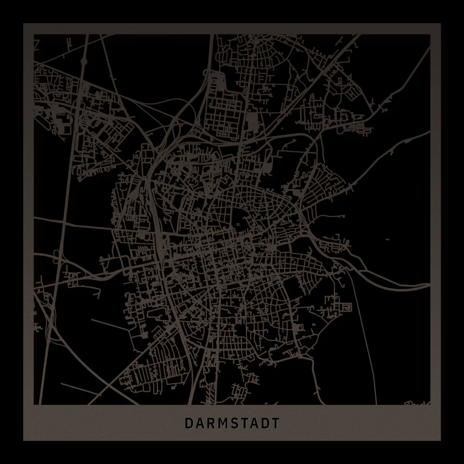 Darmstadt – Residenz, Mathildenhöhe und Stadtgärten, 35 × 35 cm. Quadratischer Stadtplan aus Holz, gefertigt aus schwarz lackiertem MDF.